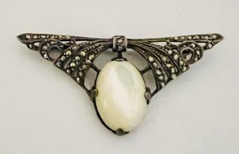 VINTAGE ART DECO STERLING SILVER MARCASITE MOTHER OF PEARL BROOCH