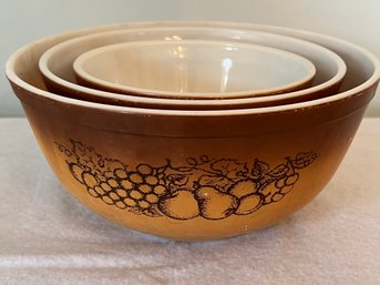 Pyrex By Corning Old Orchard Nesting Bowls