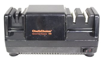 Chef's Choice 110 Professional Diamond Sharpener 3 Stage/ Black