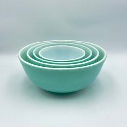 Vintage Robin Egg Blue Pyrex Nesting Mixing Bowls