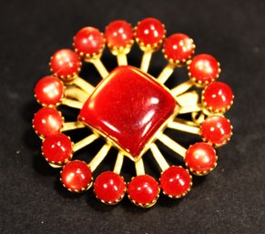 VINTAGE 1960S ROUND BROOCH PIN IN ORANGE GOLD TONE