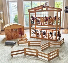 High Quality Model Equestrian Horses, A Wooden Barn And A Stable