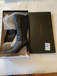 Unused Newport News Black Sleek Lady's Leather Boots. Size 8M (#1)