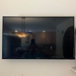 A Panasonic LED LCD 32' TV - Model - TC32A400U - Includes Wall Mount