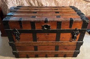 Awesome Vintage Steamer Trunk With Removable Compartment