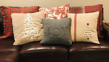 Set Of  6 POTTERY BARN Holiday Pillow Cases