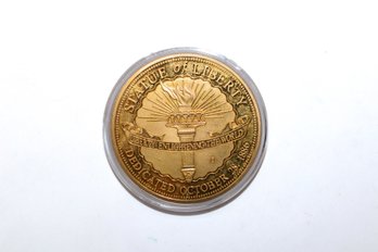 Statue Of Liberty Enlightening The World Medal Token