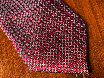 Stunning HERMES Silk Twill Faconnee Tie - Paid $260 - Silk Jacquard Pattern - Like New Condition - Red / White