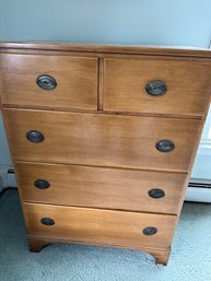 Nice Maple 5 Drawer Dresser