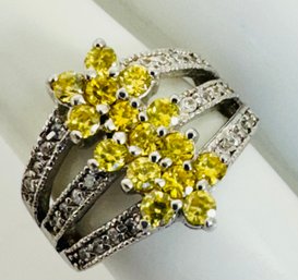 BEAUTIFUL SIGNED GM STERLING SILVER YELLOW FLOWER AND WHITE STONE RING