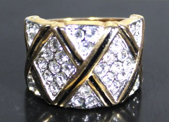 Gold Tone Ladies Ring Enamel And White Stones Size 6