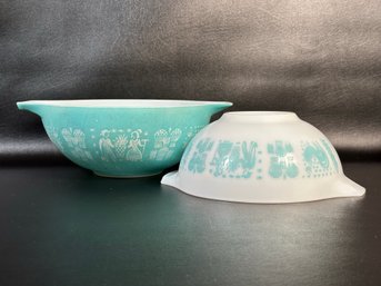 Vintage Pyrex: Turqoise & White Nesting Bowls, Butterprint Pattern