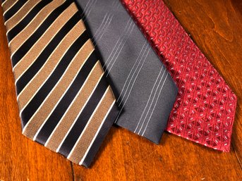 Lot Of Three (3) ERMENEGILDO ZEGNA Silk Ties - Current Retail $200-$250 Each - All Like New Condition !