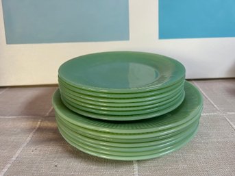 Set Of 14 Fire King Jadeite Salad/dinner Plates