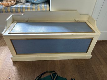 Quaint Wooden Bench Storage Box!!!