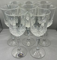 Set Of 8 Beautiful Crystal Glasses