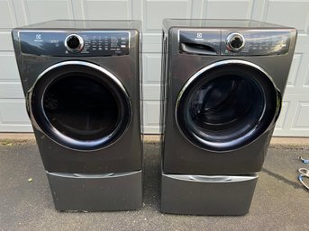 1 Year Old And Paid $2,000 Electrolux Washer And Dryer Set With Stands