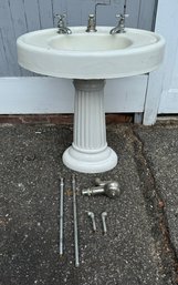 Antique White Cast Iron Pedestal Oval Sink