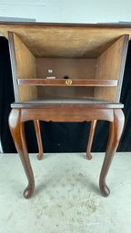 Powell Telephone Table With Pull-Out Tray