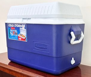 A Rubbermaid Cooler