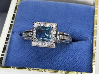 Wonderful Art Deco Style Ring - 925 / Sterling Silver Ring With Pale Blue Topaz And White Zircons - Very Nice
