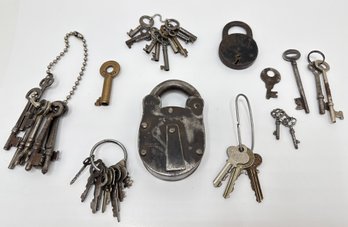 Antique Metal Keys & Locks