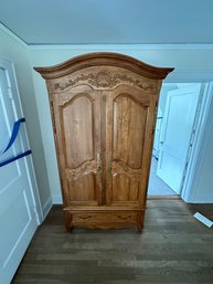 Towering Ethan Allen Legacy Wooden Wardrobe!!!