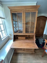 Stunning Drexel Wooden Secretary Desk Cabinet With Lights!!!