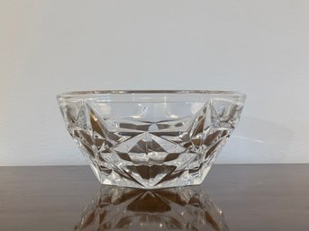 TIFFANY & Co. Beautiful Solid Crystal Decorative ROUND BOWL Star Pattern