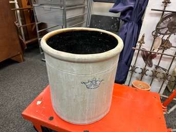 Beautiful ANTIQUE  Crock