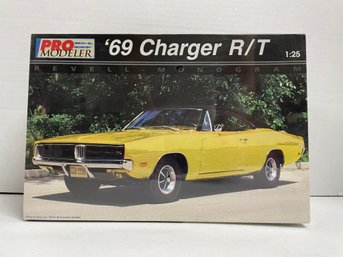 Pro Modeler, 69 Charger  R/T ,1/25 Scale Model Kit (#171)