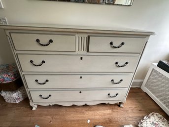 Vintage Drexel 5 Drawer Dresser!!!