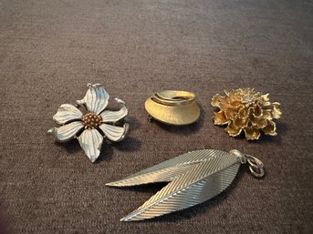 Group Of 4 Vintage Costume Jewelry Pins