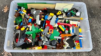Large Collection Of Assorted Lego Pieces