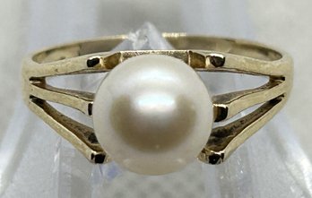 Fine Vintage Solid 14K GOLD RING- Large Center White Pearl In Elegant Setting