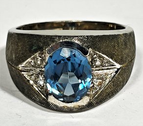 Size 10 Men's Ring Silver Tone Having Aqua Colored Stone