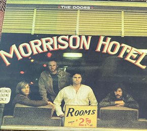 THE DOORS - MORRISON HOTEL- LP ELECTRA 1970 GATEFOLD - EJS- 75007 - VG CONDITION