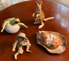 Four Charming Figures - Kangaroo, Mouse, Turtle And Boy - Porcelain / Terracotta