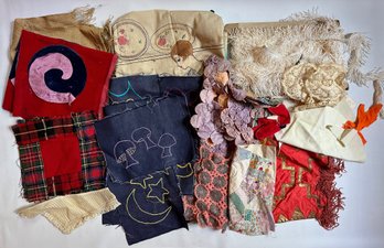 Over 20 Unfinished Embroidery & Sewing Projects, Trimmings & Fabric Scraps