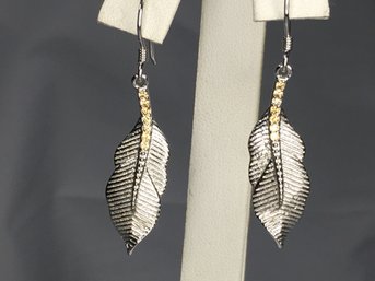 Very Pretty 925 / Sterling Silver Feather Earrings - With Tiny Yellow Topaz - Very Nice - New Never Worn