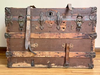 Rolling Antique Top Steamer Trunk - For Restoration Or Starring In The Next Pirates Of The Caribbean Movie