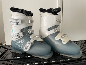 Salomon Size 24.5 Ski Boots