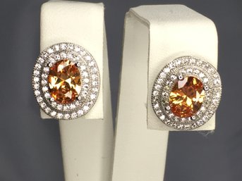 Incredible 925 / Sterling Silver With Genuine Padparadascha Topaz Encircled With White Zircons - Brand New