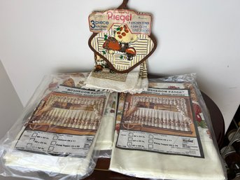 New Old Stock Vintage Mushroom Curtains (x2) & Dishtowel-Potholder Set