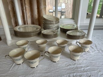 Unbelievable Lenox Repetiore Dining Set 12 !!!