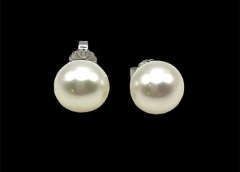 Vintage Sterling Silver Pearl Style Stud Earrings