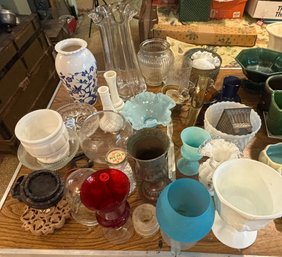 LOT OF GLASS AND METALWARE VASES AND STANDS