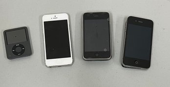 Group Of Untested Apple Products - IPhones & IPod