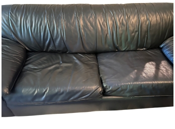 Retro 90s Style Relaxed Leather Sleeper Sofa