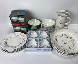 Pfaltzgraff Winterberry LOT F